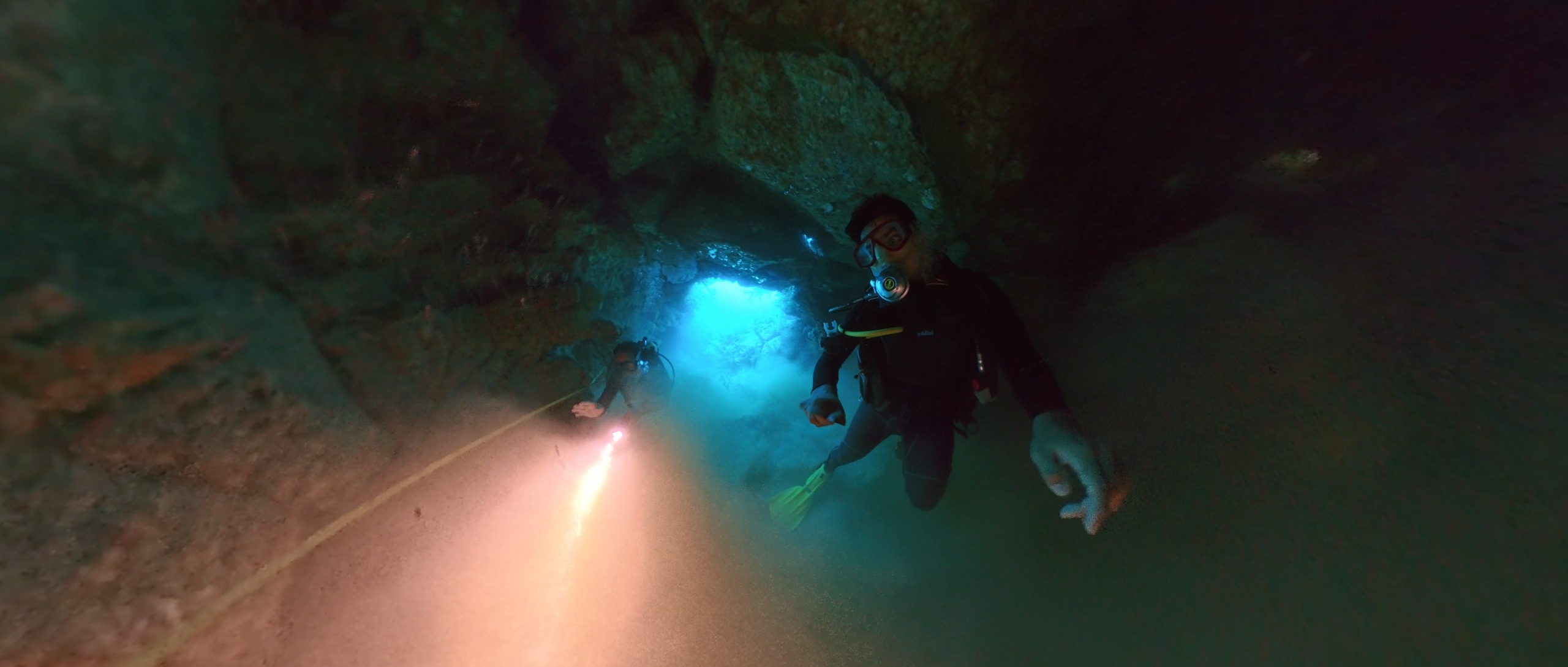 CUEVAS